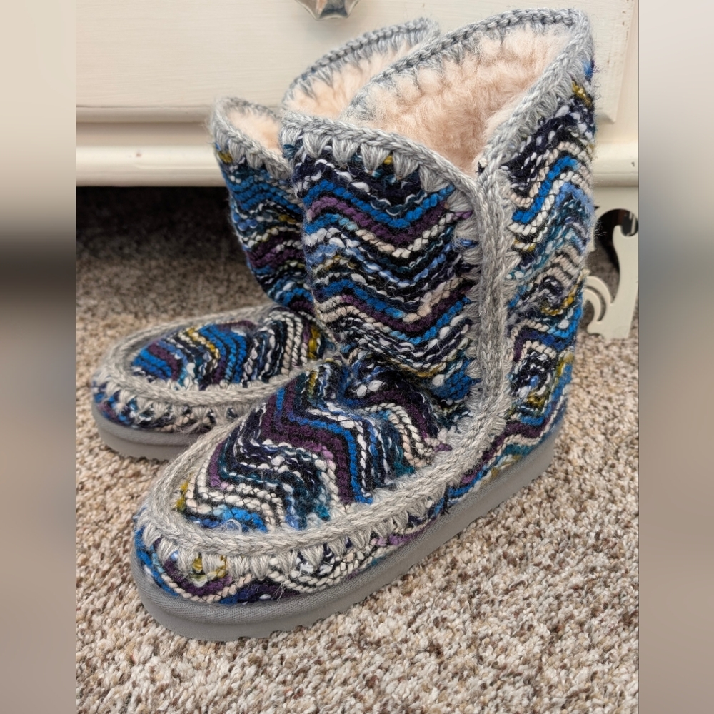 MOU Shearling Boot Size 39/8